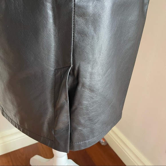Cayenne Black Leather Pencil Skirt Size: 9/10 - Picture 8 of 11